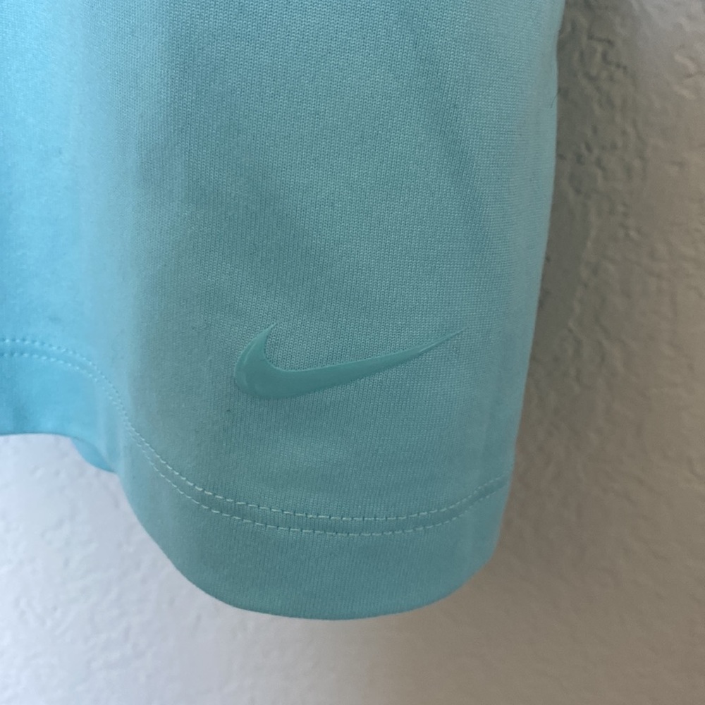 Nike Tank - Picture 2 of 4